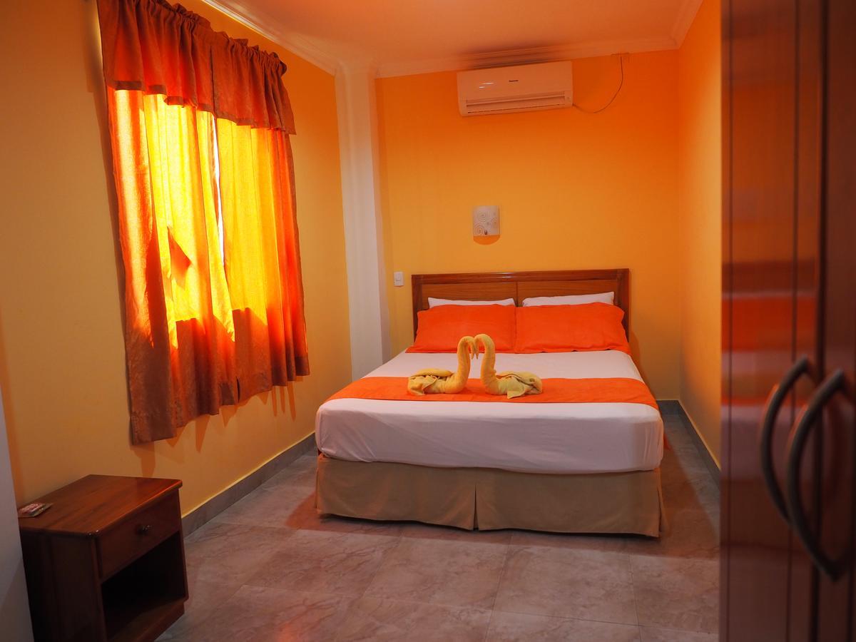 Hostal Espana Puerto Ayora  Esterno foto
