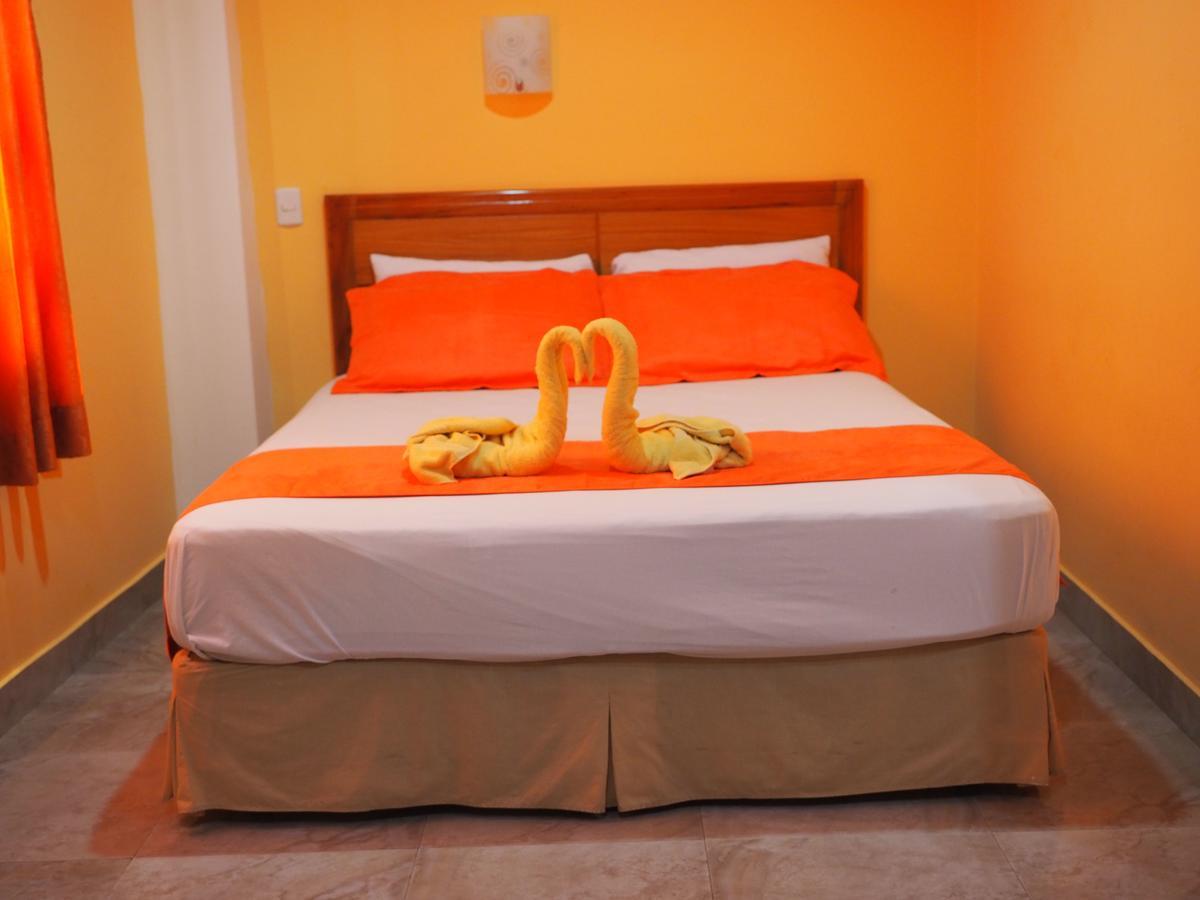 Hostal Espana Puerto Ayora  Esterno foto