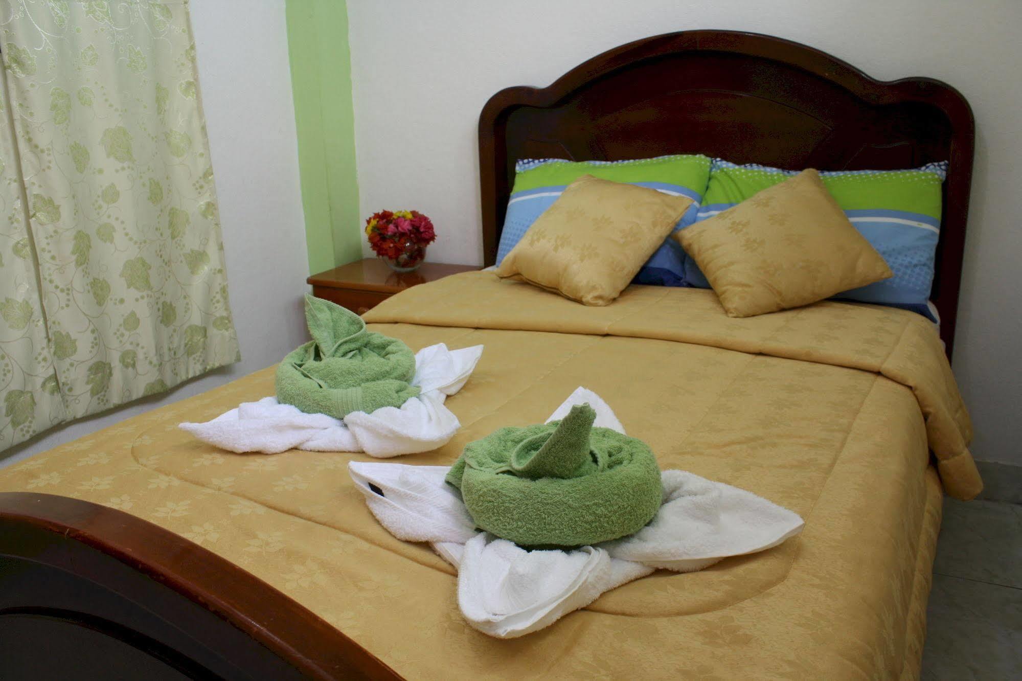 Hostal Espana Puerto Ayora  Esterno foto