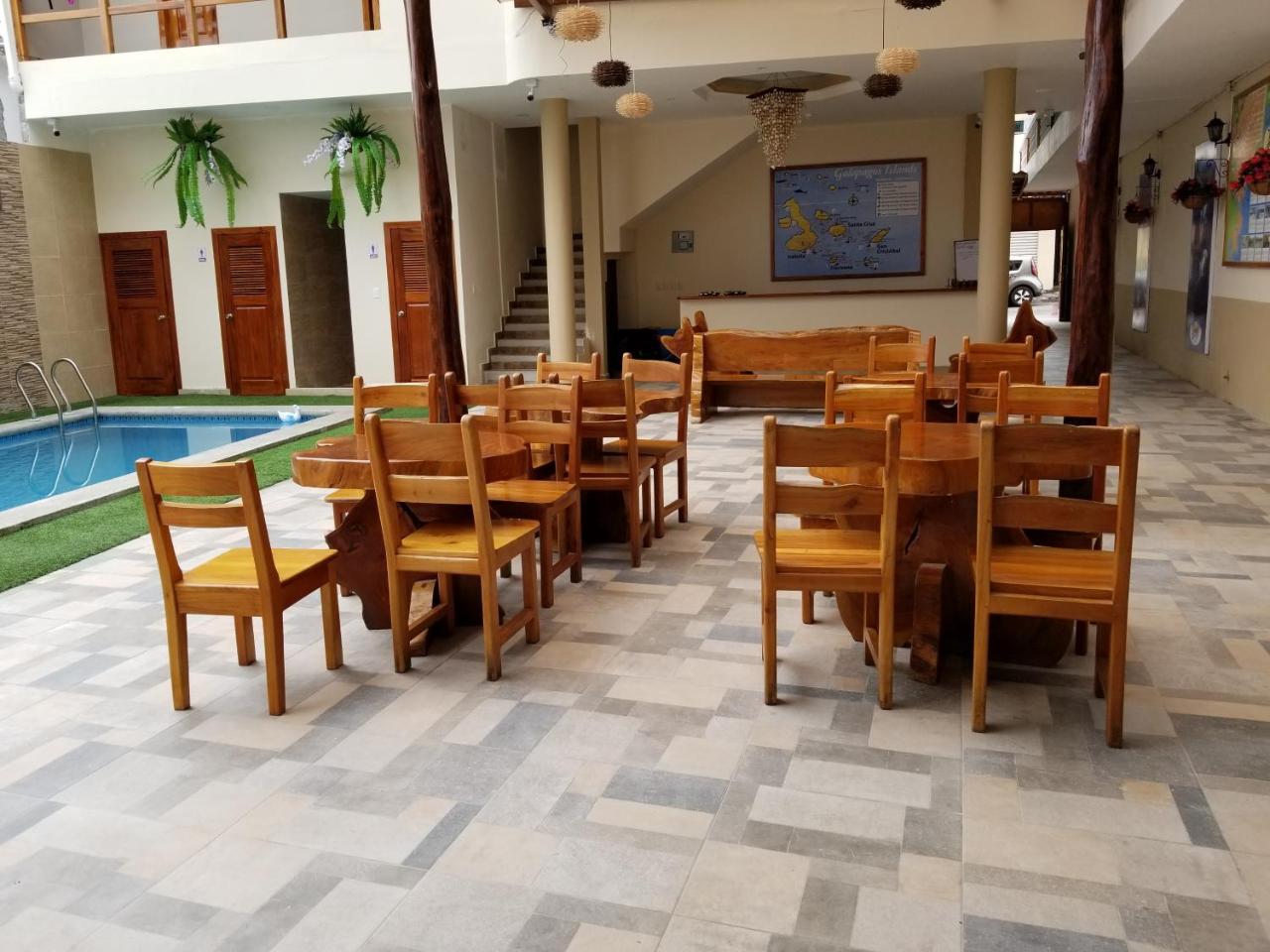 Hostal Espana Puerto Ayora  Esterno foto