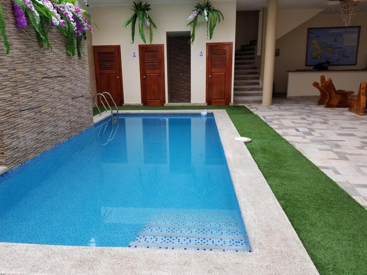 Hostal Espana Puerto Ayora  Esterno foto