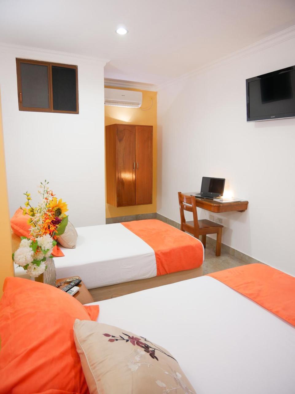 Hostal Espana Puerto Ayora  Esterno foto