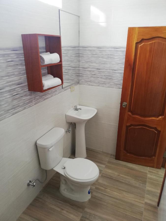 Hostal Espana Puerto Ayora  Esterno foto