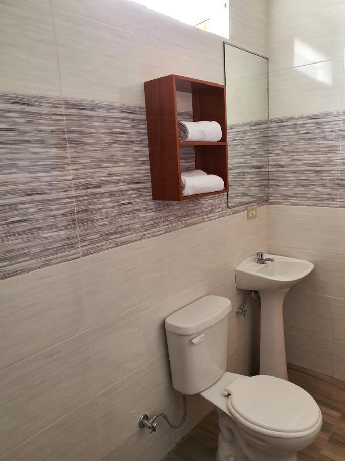 Hostal Espana Puerto Ayora  Esterno foto