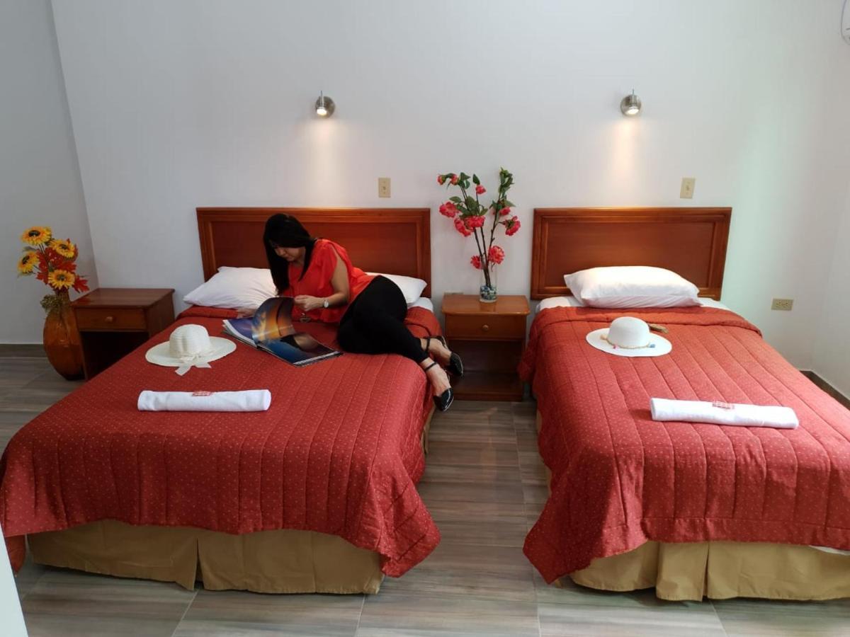 Hostal Espana Puerto Ayora  Esterno foto